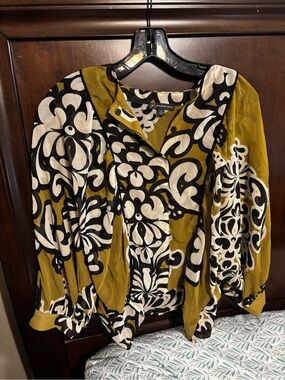 Adrianna Papell Olive, Black & White Abstract Floral Blouse